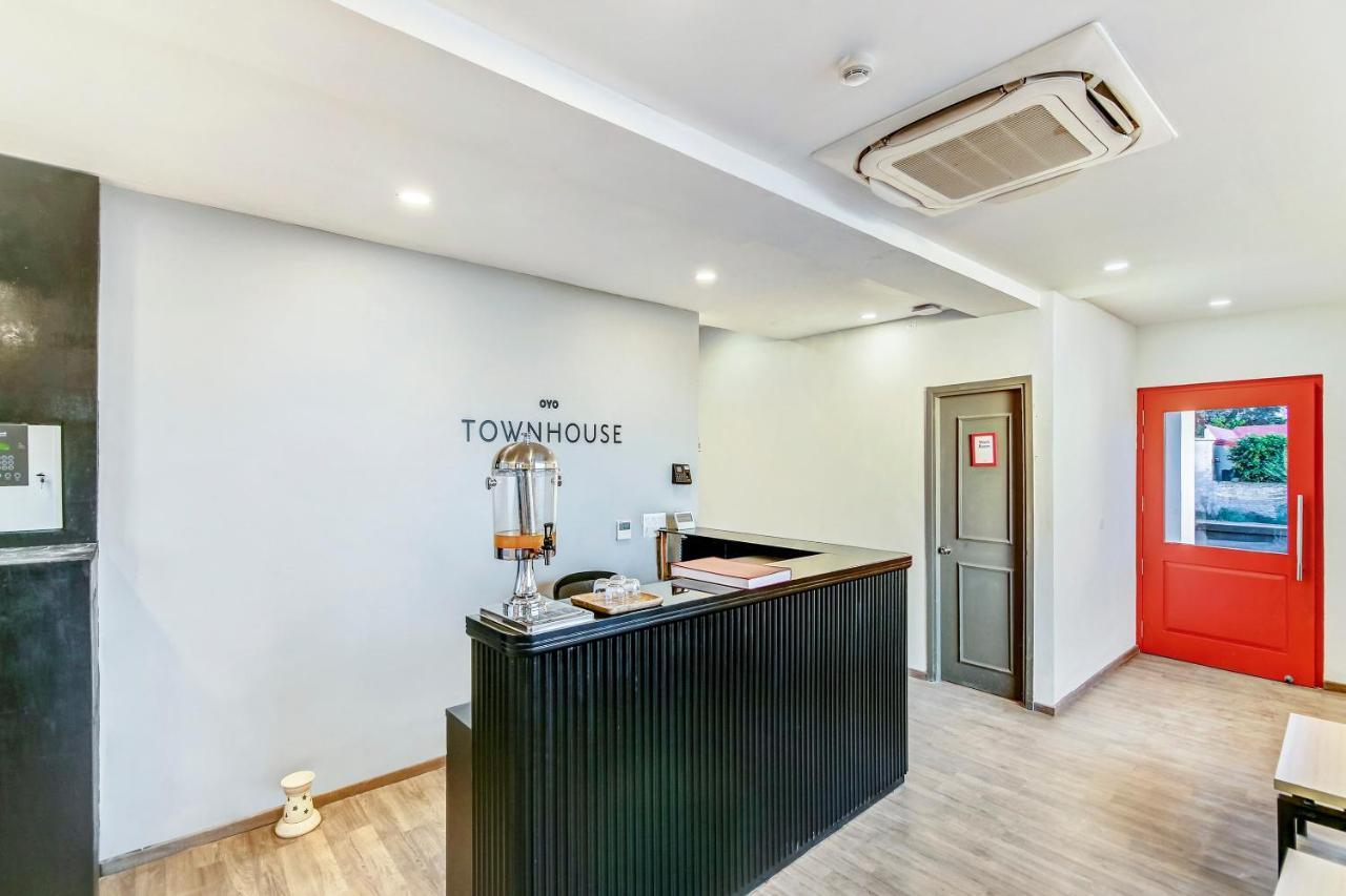 Townhouse Knowledge Park ||| Near Sharda University Greater Noida Luaran gambar