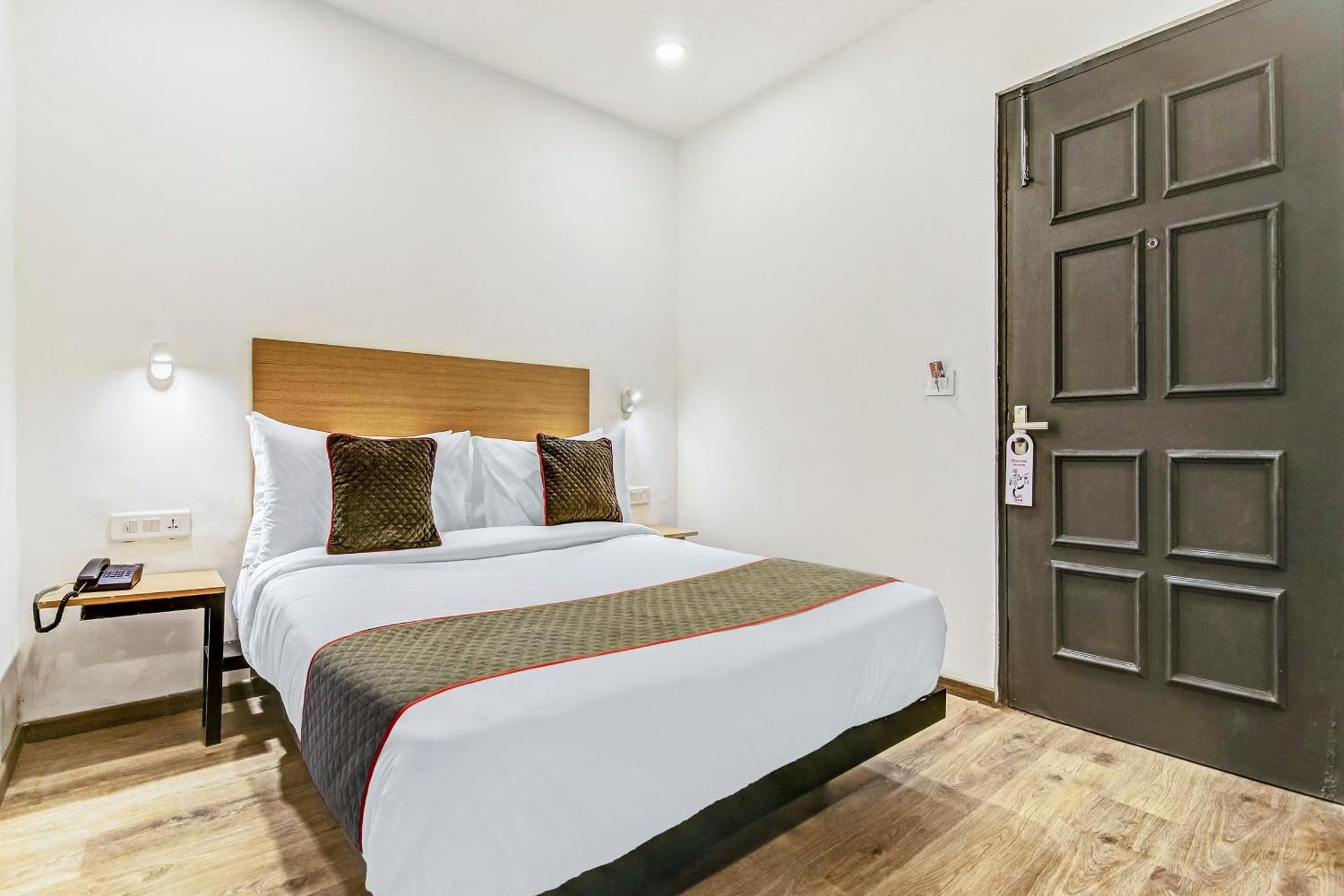 Townhouse Knowledge Park ||| Near Sharda University Greater Noida Luaran gambar