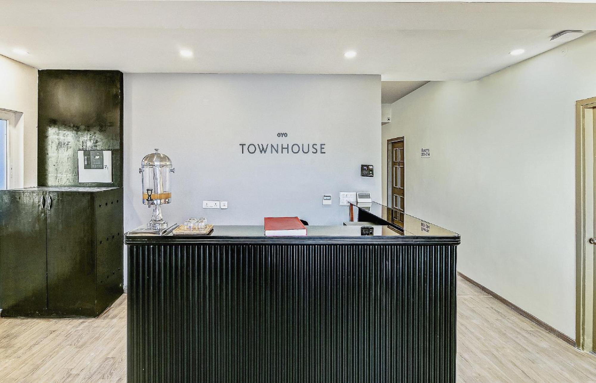 Townhouse Knowledge Park ||| Near Sharda University Greater Noida Luaran gambar