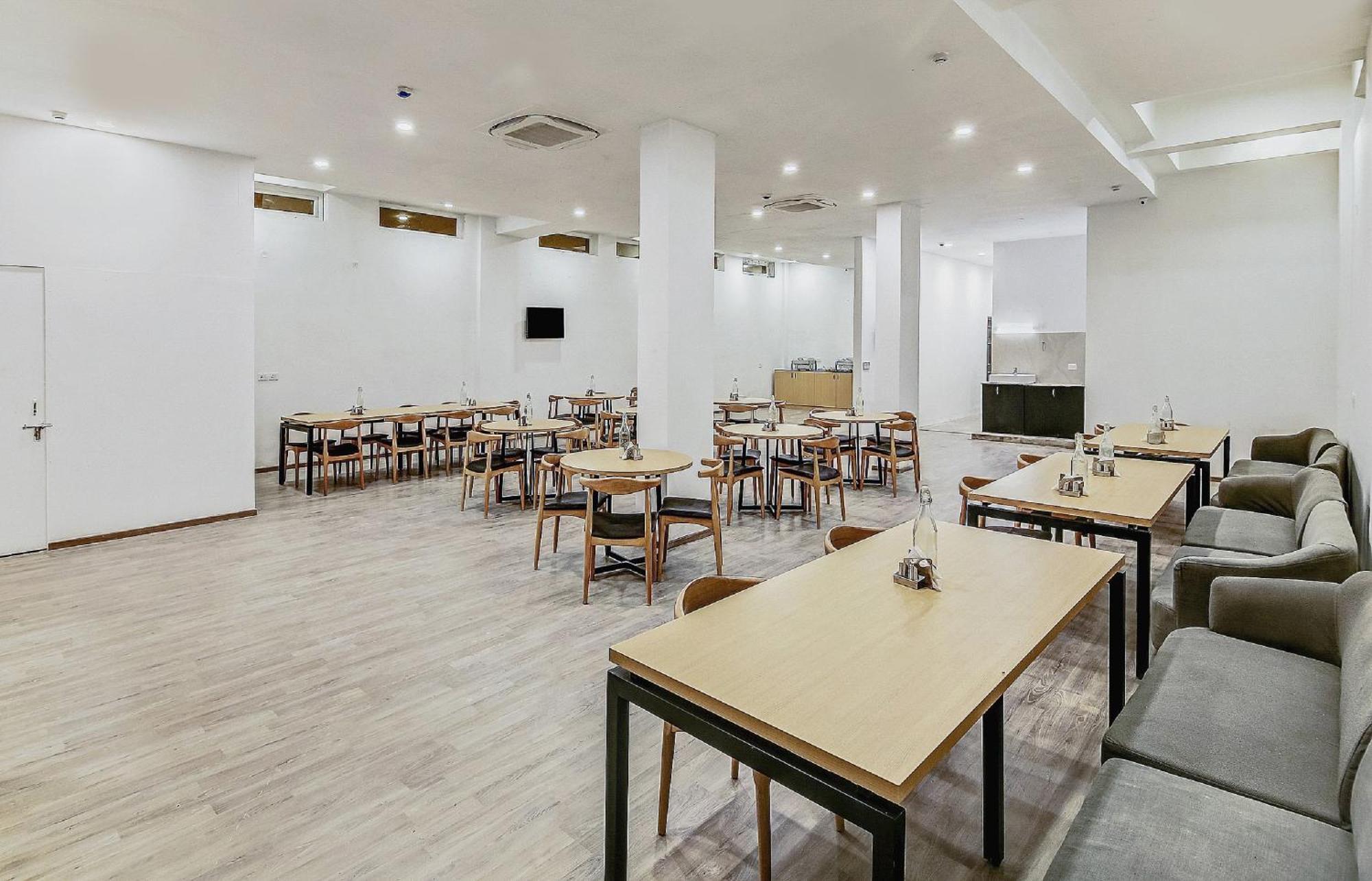 Townhouse Knowledge Park ||| Near Sharda University Greater Noida Luaran gambar