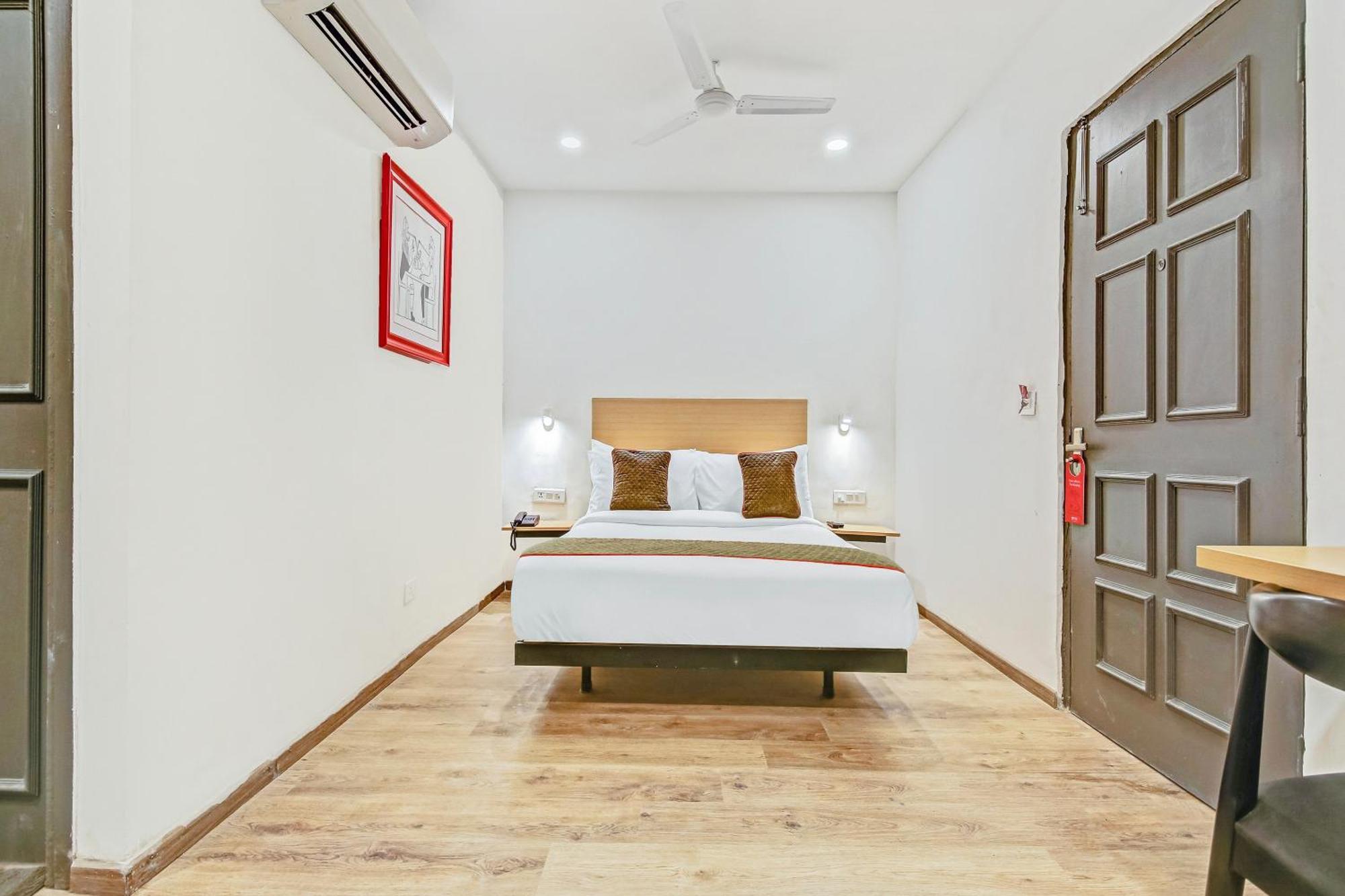 Townhouse Knowledge Park ||| Near Sharda University Greater Noida Luaran gambar