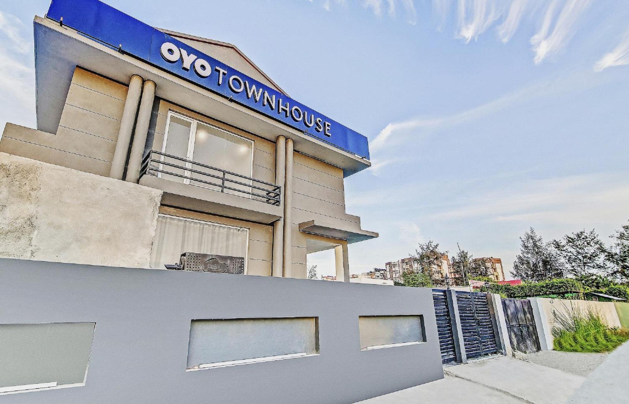 Townhouse Knowledge Park ||| Near Sharda University Greater Noida Luaran gambar