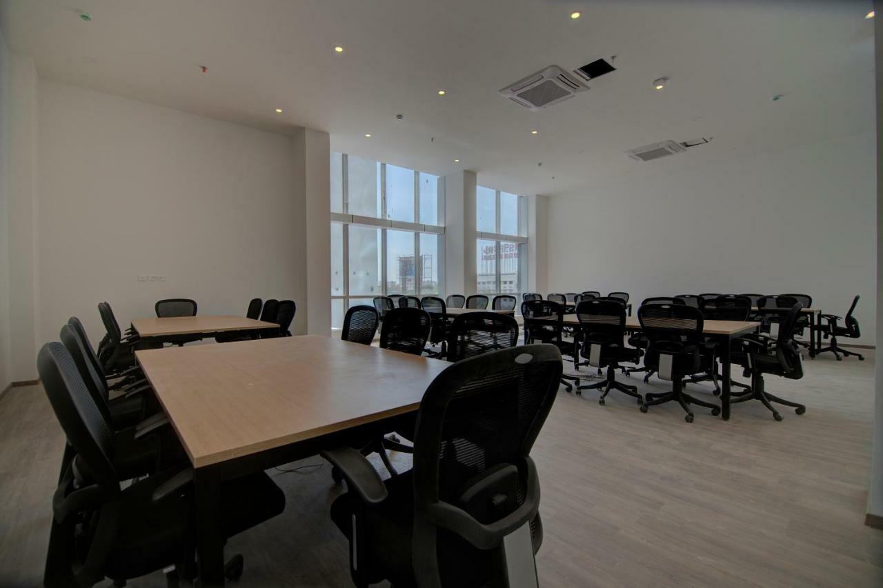 Townhouse Knowledge Park ||| Near Sharda University Greater Noida Luaran gambar
