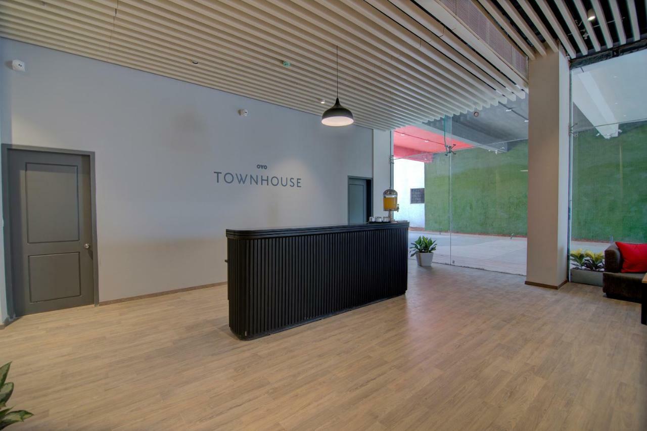 Townhouse Knowledge Park ||| Near Sharda University Greater Noida Luaran gambar